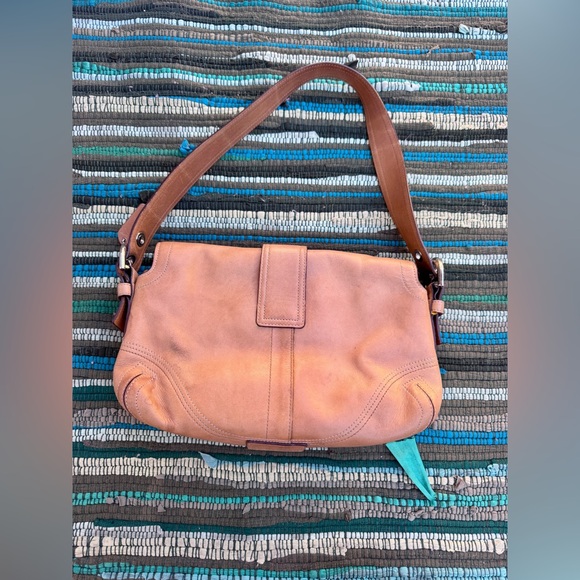 Y2K Vintage Tan Coach SoHo Bag - Picture 4 of 11